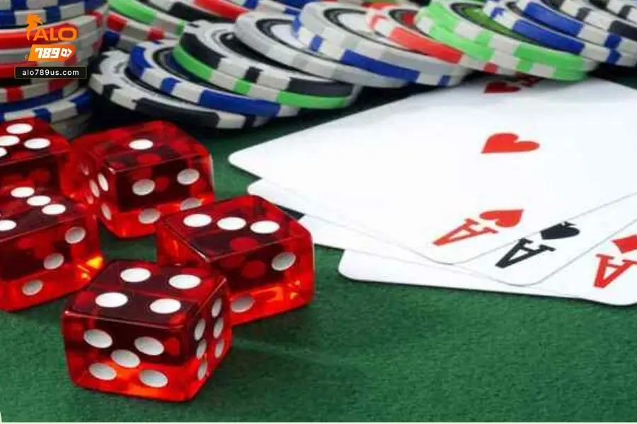 Nên ưu tiên giữ lại lá bài dễ dàng tạo thành phỏm